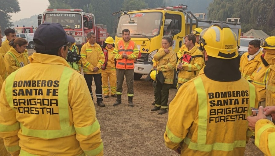 Los brigadistas santafesinos arribaron a Jun&iacute;n de Los Andes, provincia de Neuqu&eacute;n, este domingo a las 5 de la ma&ntilde;ana.