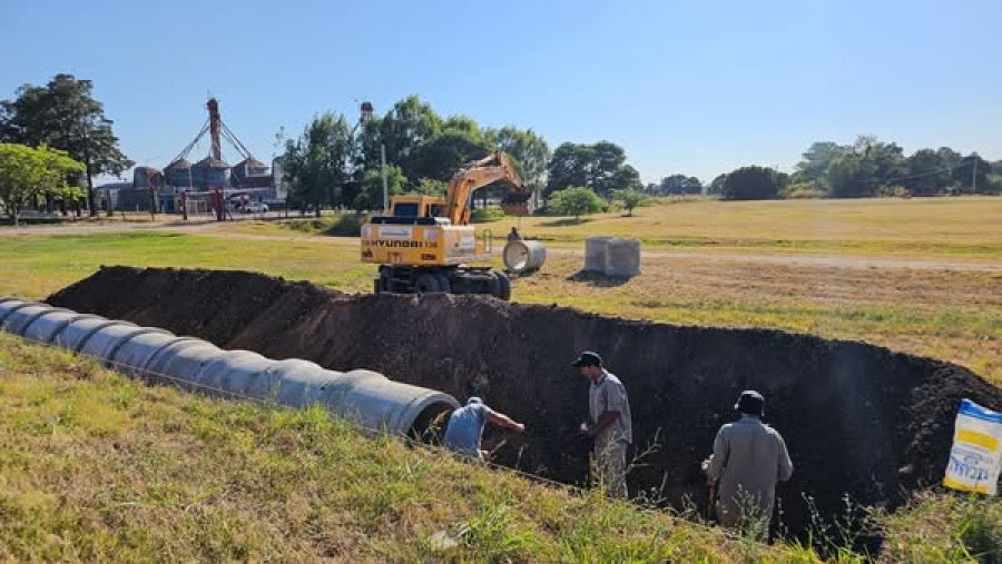 Cuadrilla comunal en la ejecuci&oacute;n de la obra.