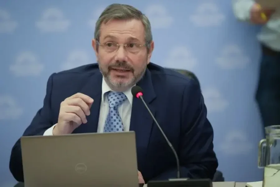 El Gobierno ech&oacute; al titular de la Anses, Mariano de los Heros.