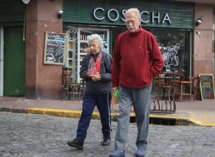 ATENCION. A igual salario promedio de los &uacute;ltimos 10 a&ntilde;os y mismos a&ntilde;os de aportes, el haber inicial puede ser diferente seg&uacute;n el mes en que la persona se jubile.