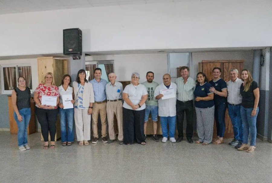 El grupo que particip&oacute; del reciente acto.