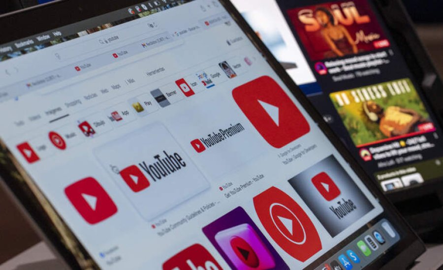 DOS DECADAS EN INTERNET. YouTube naci&oacute; el objetivo de que la gente corriente la usara para compartir sus videos caseros.