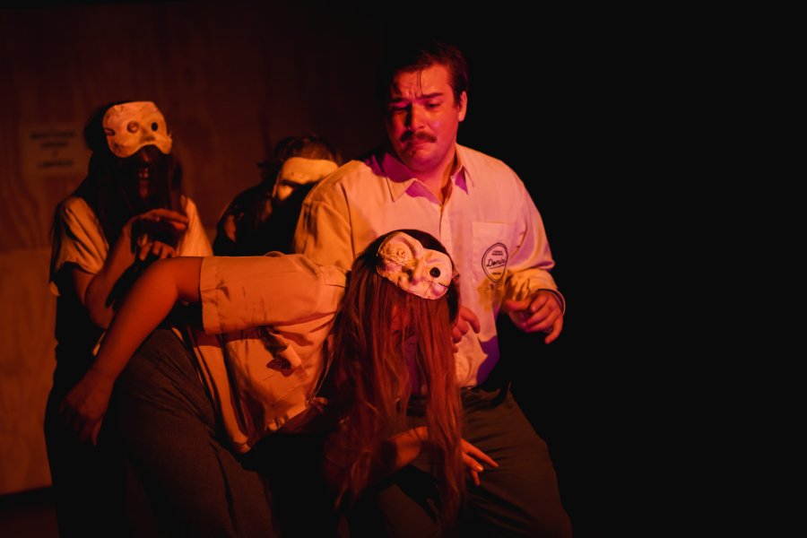 Funciones gratuitas de teatro en La M&aacute;scara.