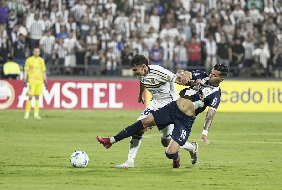 Boca no tuvo una buena noche en Per&uacute;