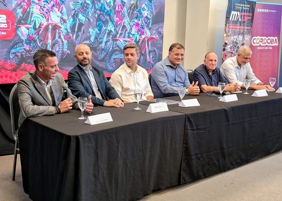 CABECERA. Martin, Sansica, Calleri, Capitani, Eli y Campana durante el lanzamiento en C&oacute;rdoba.