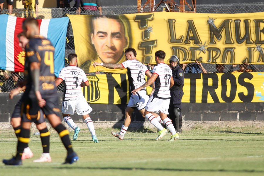 COL&Oacute;N LE GAN&Oacute; A MITRE EN SANTIAGO DEL ESTERO
