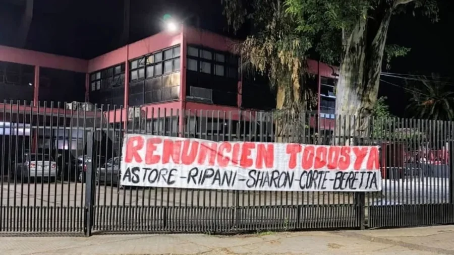 Los pasacalles en contra de la dirigencia actual.