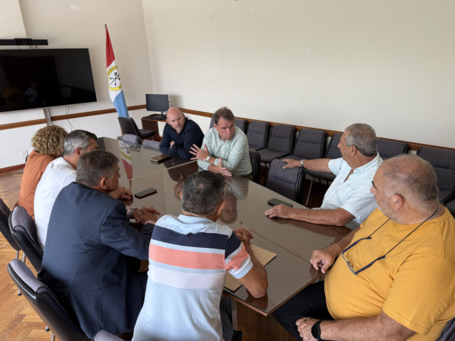 El encuentro tuvo lugar en el Ministerio de la Producci&oacute;n.