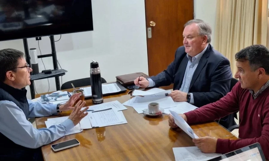 El encuentro con el ministro Goity.