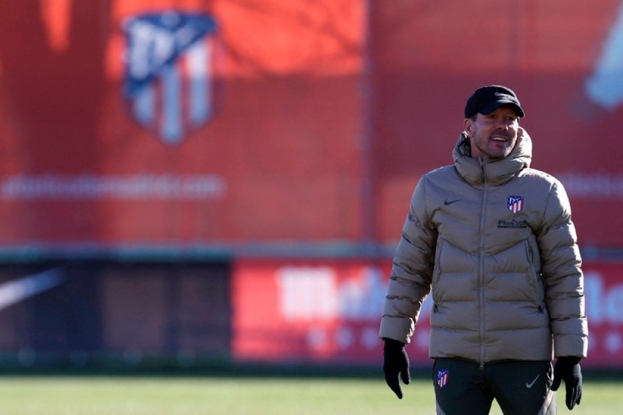 Diego Siemone dirige al Atl&eacute;tico de Madrid de Espa&ntilde;a.