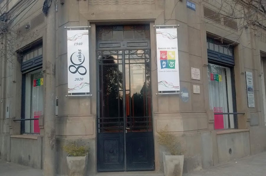 Fachada de la instituci&oacute;n cultural.