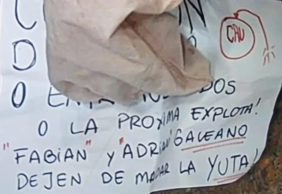 La nota que deja junto a la granada en la sede de Uni&oacute;n.