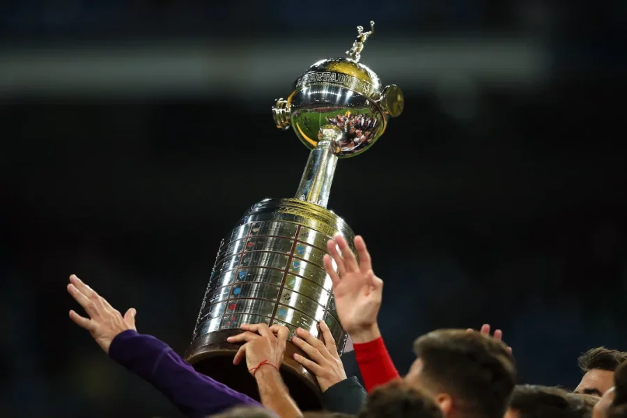 Seis equipos argentinos sue&ntilde;an con la Copa Libertadores.