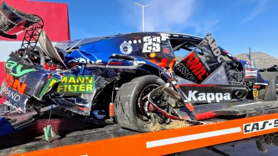 El Camaro de Gast&oacute;n Mazzacane sufri&oacute; importantes da&ntilde;os materiales.