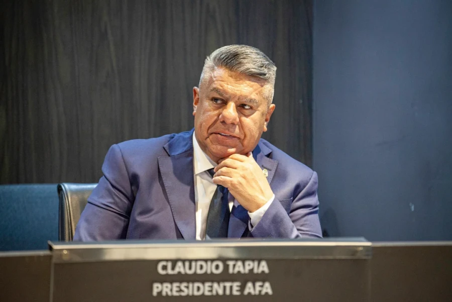 DIRIGENTE. "Chiqui" Tapia impuls&oacute; la iniciativa.