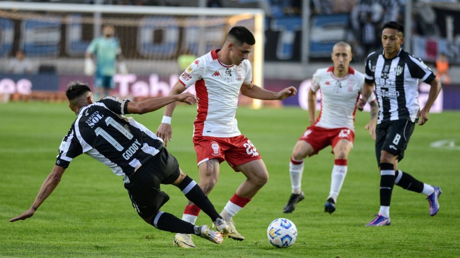 HURAC&Aacute;N JUEGA POR COPA ARGENTINA