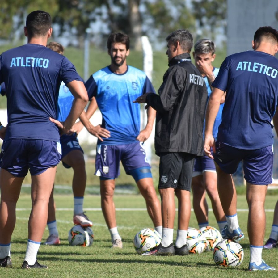 SE VIENE EL DEBUT. La Crema visitar&aacute; el pr&oacute;ximo domingo a Sol de Am&eacute;rica de Formosa.