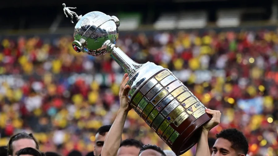 PRECIADO TROFEO. Empieza a palpitarse con el sorteo.