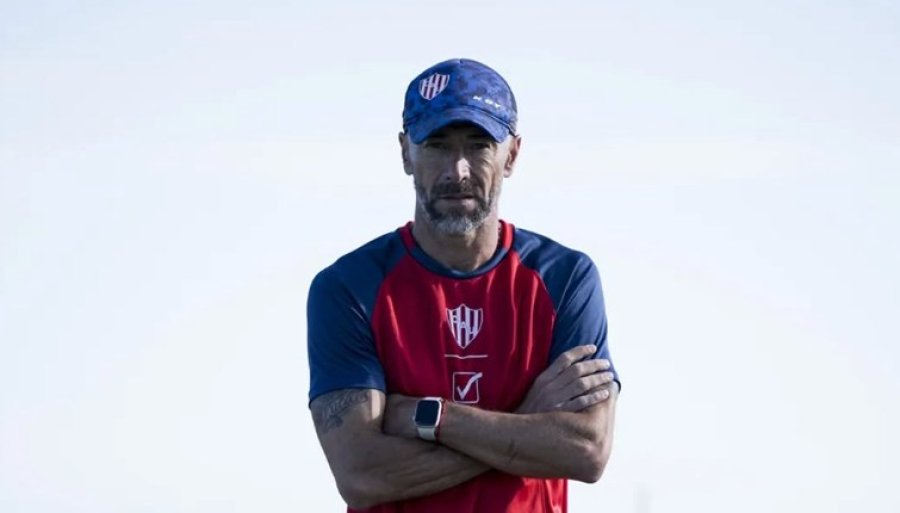 SE JUEGA EL PUESTO. Cristian Gonz&aacute;lez tiene un torneo flojo con su escuadra.