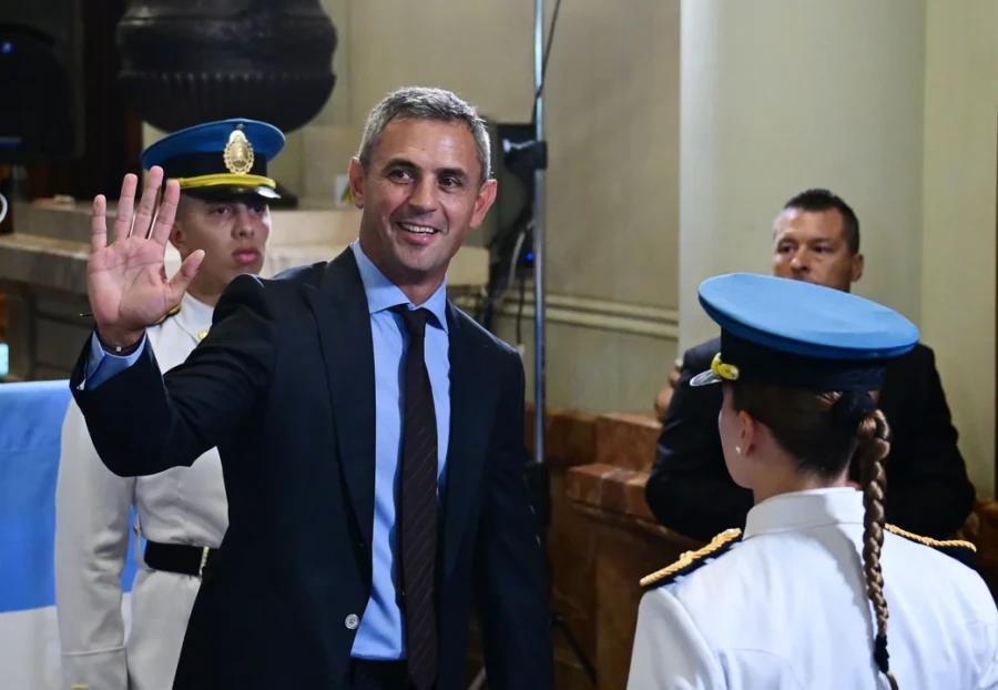 FMI: Libertad Avanza y el PRO citan a una sesi&oacute;n especial para el mi&eacute;rcoles para debatir el DNU.