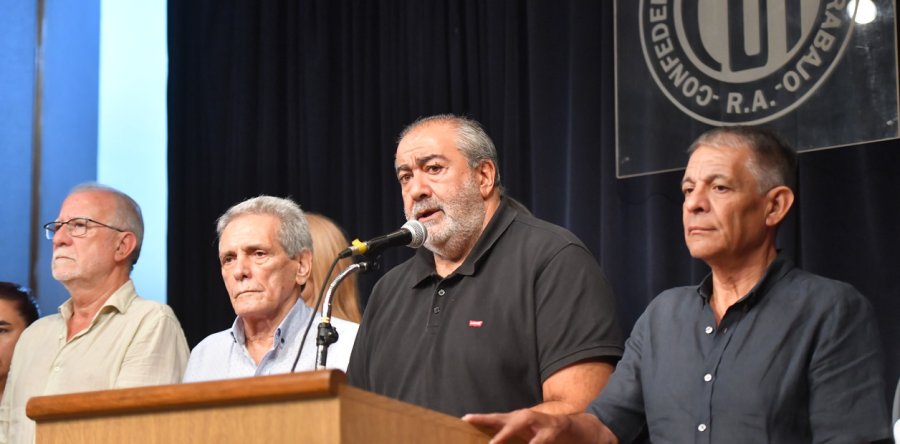 Daer encabez&oacute; la conferencia de prensa de la CGT.