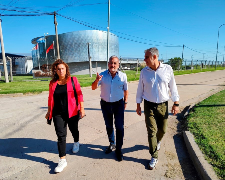 Marcelo Lewandowski estuvo el martes en Rafaela junto a Victoria Capoccetti para participar de la campa&ntilde;a junto a Luis Castellano.