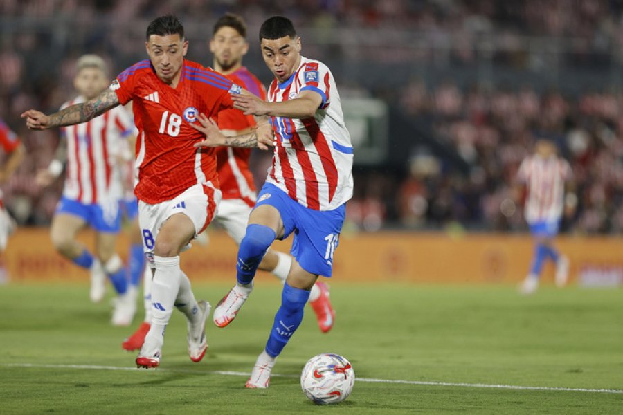 Almir&oacute;n disputa con Echeverr&iacute;a.