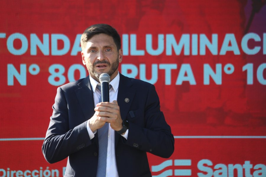 El gobernador Pullaro mantiene la gesti&oacute;n en movimiento, todo el tiempo.