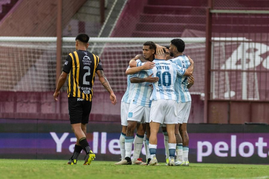 RACING AVANZ&Oacute; EN COPA ARGENTINA