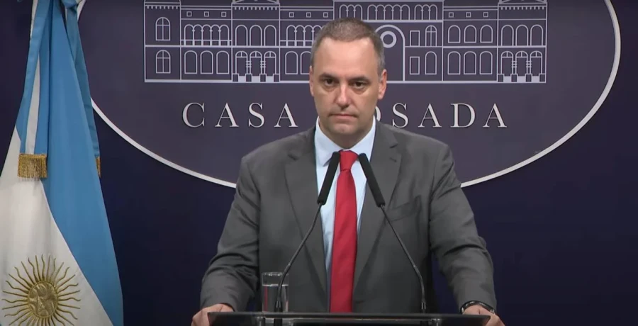El Gobierno anunci&oacute; la desclasificaci&oacute;n de los archivos de la SIDE sobre el accionar de la Dictadura.