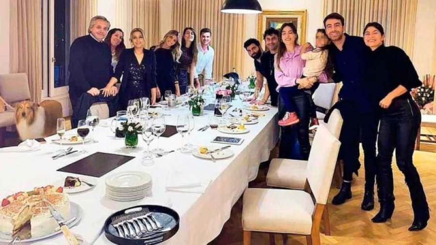 DESDE MADRID. La ex primera dama asegur&oacute; que el expresidente "es narcisista, psic&oacute;pata y su patrimonio est&aacute; flojo de papeles".