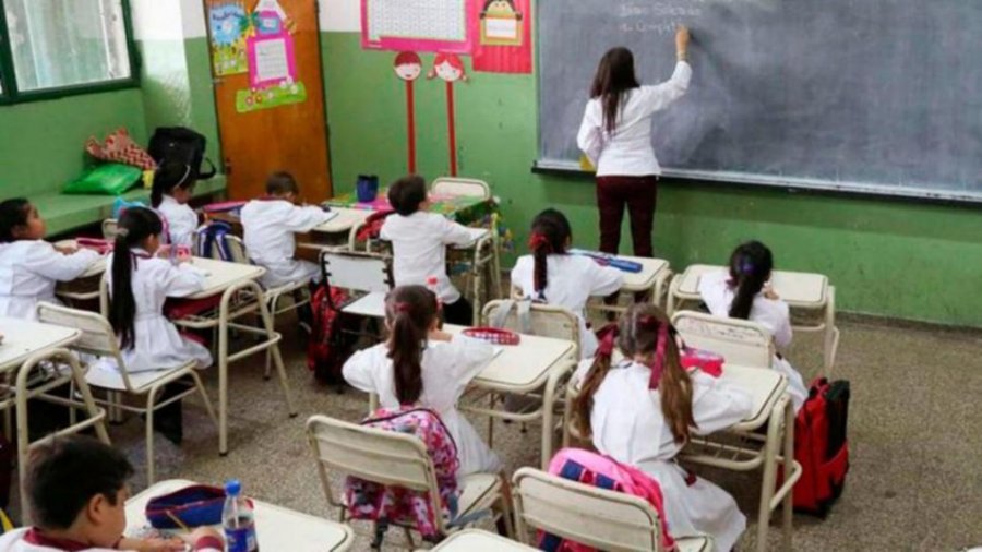 Un maestro de grado com&uacute;n de jornada simple sin antig&uuml;edad cobrar&aacute; $500.000.
