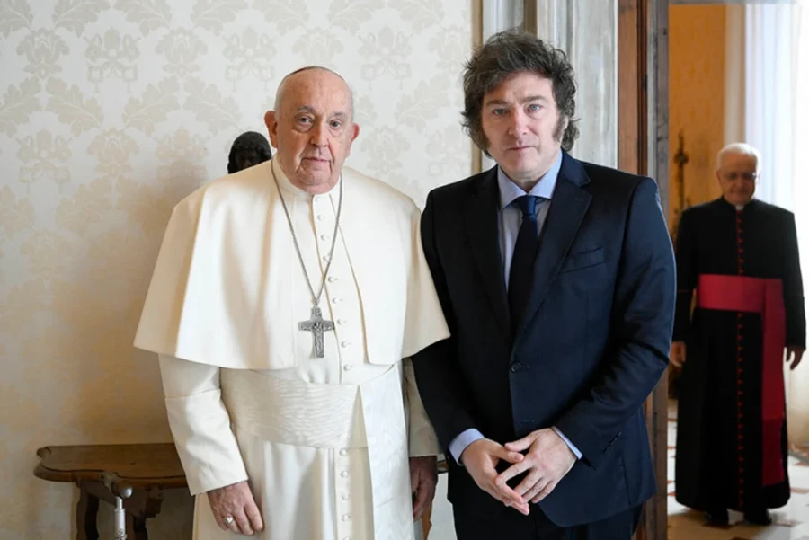 El presidente Javier Milei y el papa Francisco.