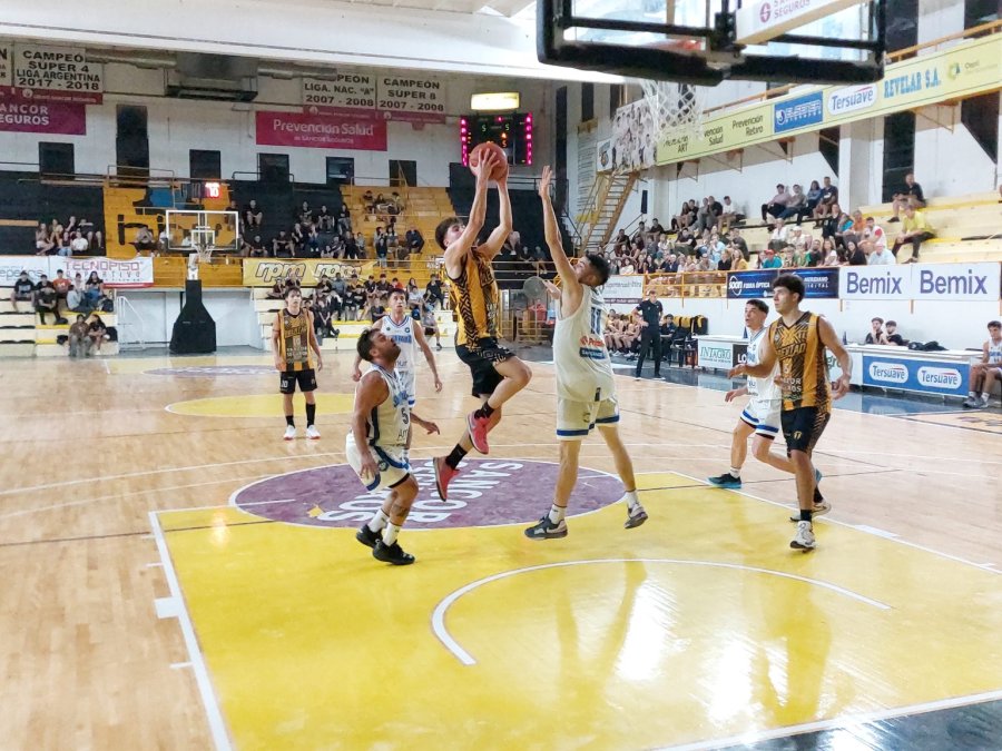 SE HIZO FUERTE. El equipo sunchalense va creciendo en su juego.