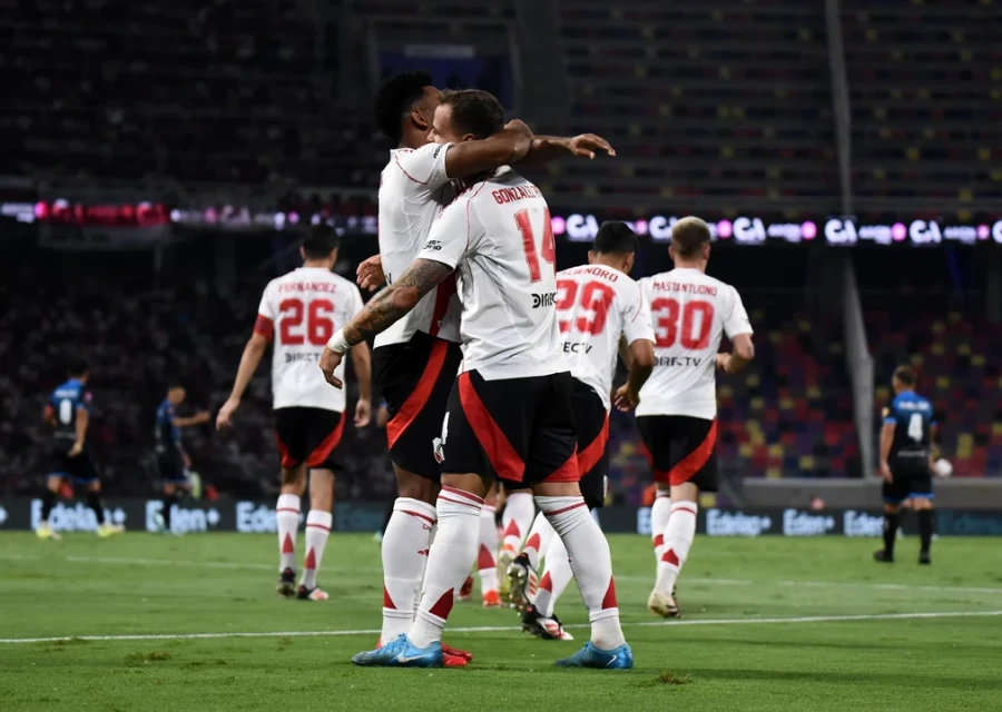 QUIERE DAR MAS. El equipo de Gallardo est&aacute; en deuda.