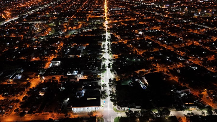 Iluminaci&oacute;n LED en toda la extensi&oacute;n de bulevar Santa Fe.
