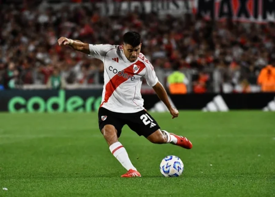 LATERAL. Marcos Acu&ntilde;a, uno de los campeones del mundo de River.