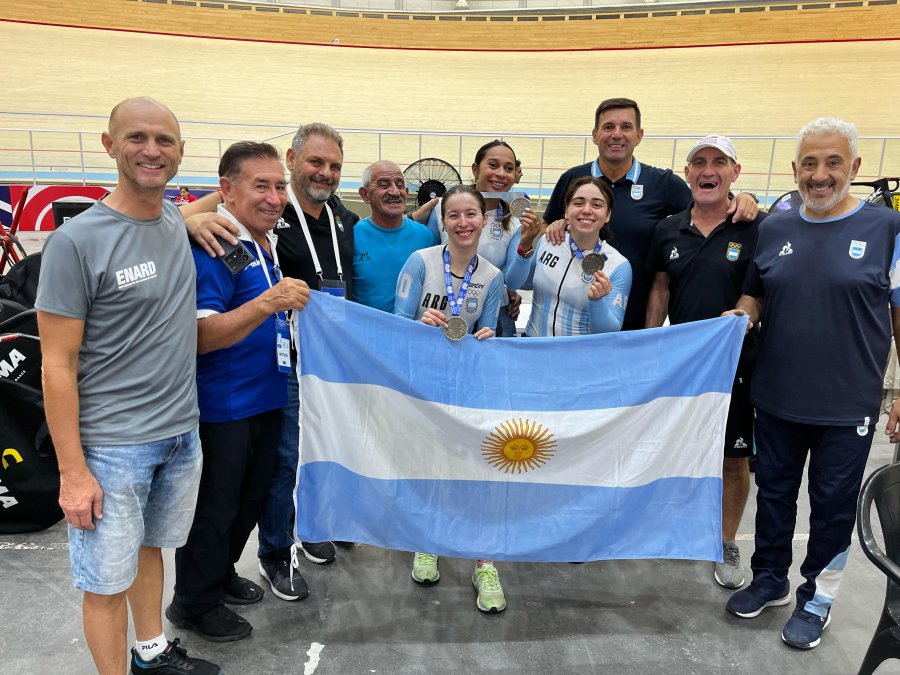 FELICIDAD. Primera medalla en Asunci&oacute;n.