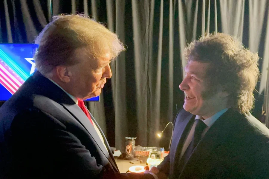 Javier Milei no logr&oacute; su foto con Trump.