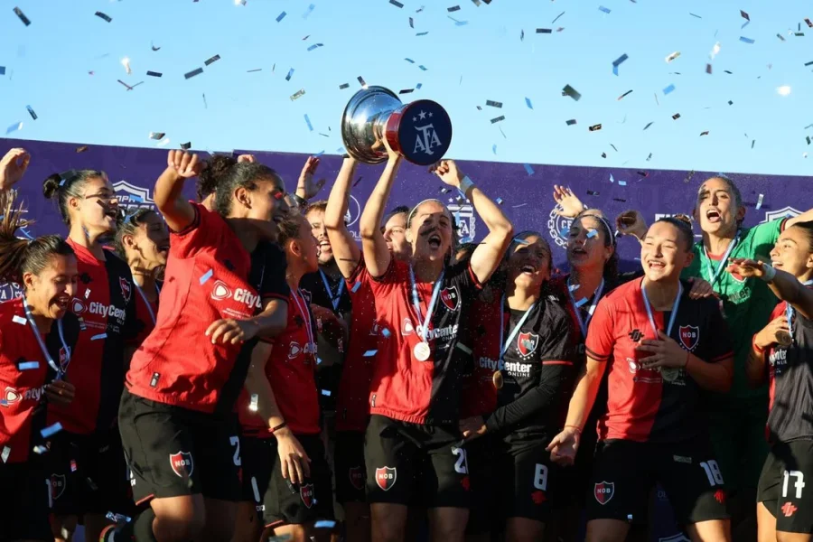 Newell&acute;s le gan&oacute; a Boca por penales.
