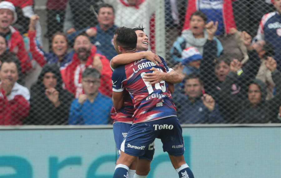 LUCAS GAMBA ANOT&Oacute; DE CABEZA Y UNI&Oacute;N LE GAN&Oacute; A CENTRAL C&Oacute;RDOBA