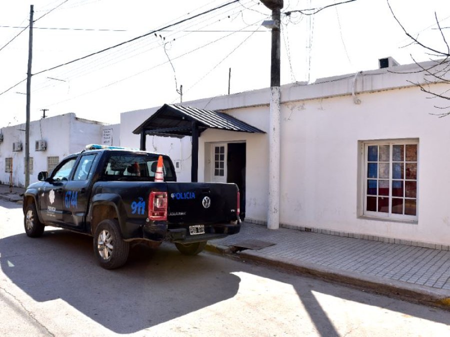 Polic&iacute;as de la Comisar&iacute;a N&deg; 6 de Frontera hallaron un auto abandonado relacionado a un hecho il&iacute;cito cometido momentos antes.