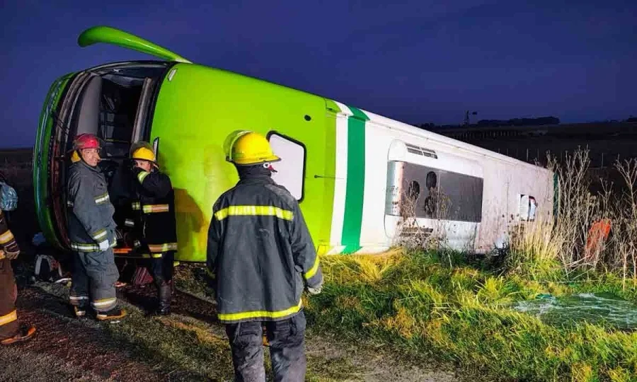 En el lugar trabajaron efectivos policiales,&nbsp;Bomberos Voluntarios&nbsp;y personal de salud, quienes asistieron a las v&iacute;ctimas.
