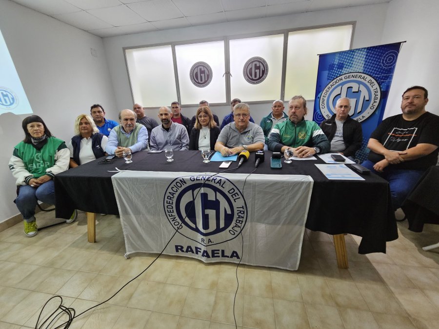 &iquest;SEGUIR&Aacute;N LAS HUELGAS? La CGT asegur&oacute; que el paro fue un &eacute;xito y advirti&oacute; que podr&iacute;a tomar m&aacute;s medidas de fuerza "si se profundiza el ajuste".