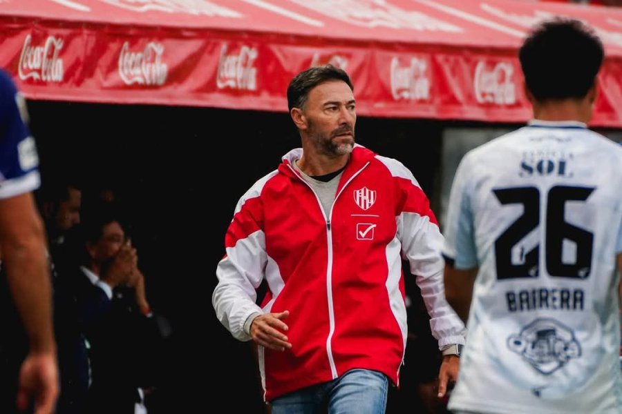 &iquest;DECISION TOMADA? En Santa Fe afirman que hasta ganando podr&iacute;a dejar el cargo.