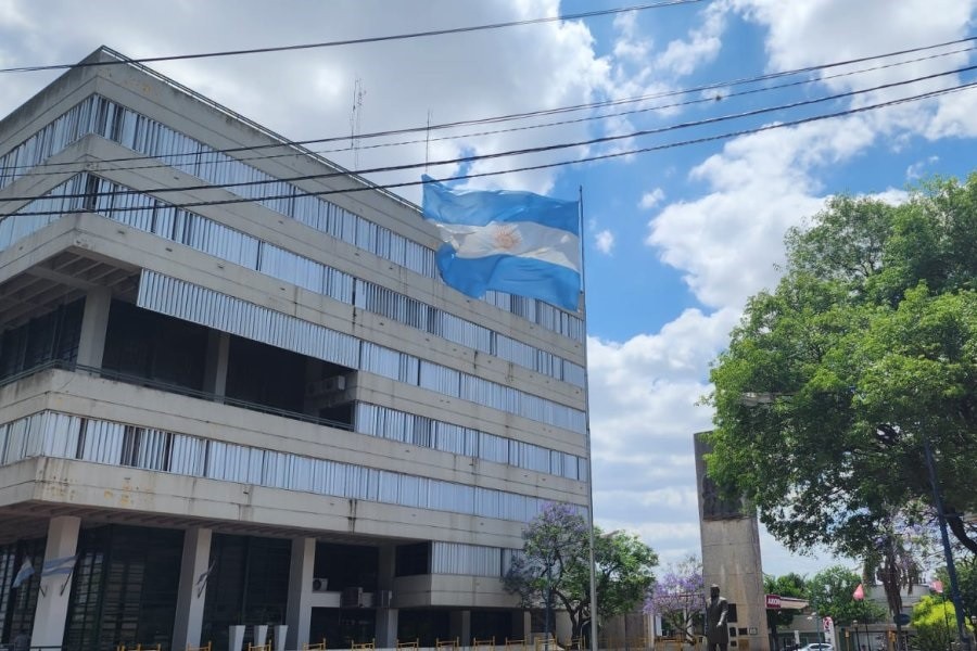 El intendente firm&oacute; el decreto para la creaci&oacute;n de la Junta M&eacute;dica Municipal.