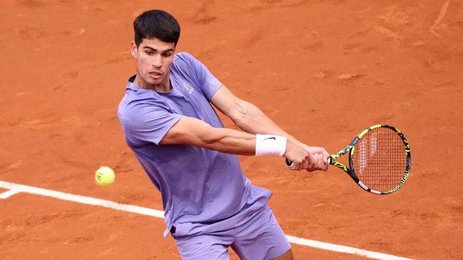 Alcaraz consigui&oacute; un s&oacute;lido triunfo ante Djere.