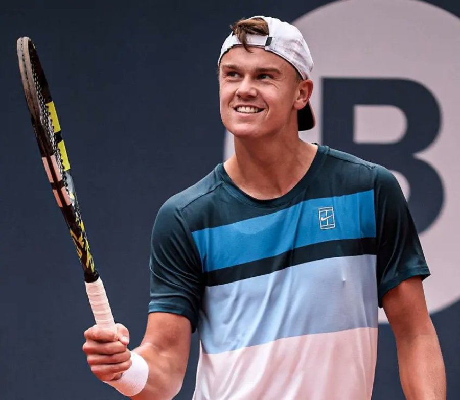 Holger Rune se coron&oacute; campe&oacute;n del ATP de Barcelona tras derrotar a Carlos Alcaraz.