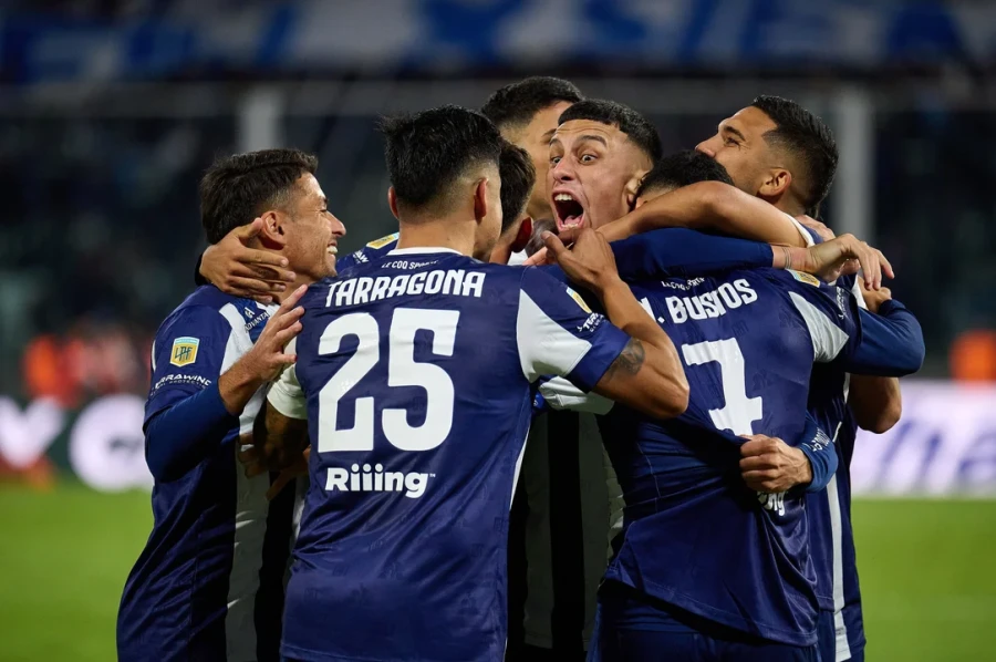 SOLO LE SIRVE EL TRIUNFO. La "T" debe hacerse fuerte en Per&uacute;.