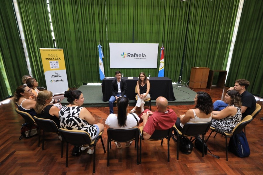 Est&aacute; destinada a personas que desempe&ntilde;an o deseen desempe&ntilde;ar tareas de cuidado.
